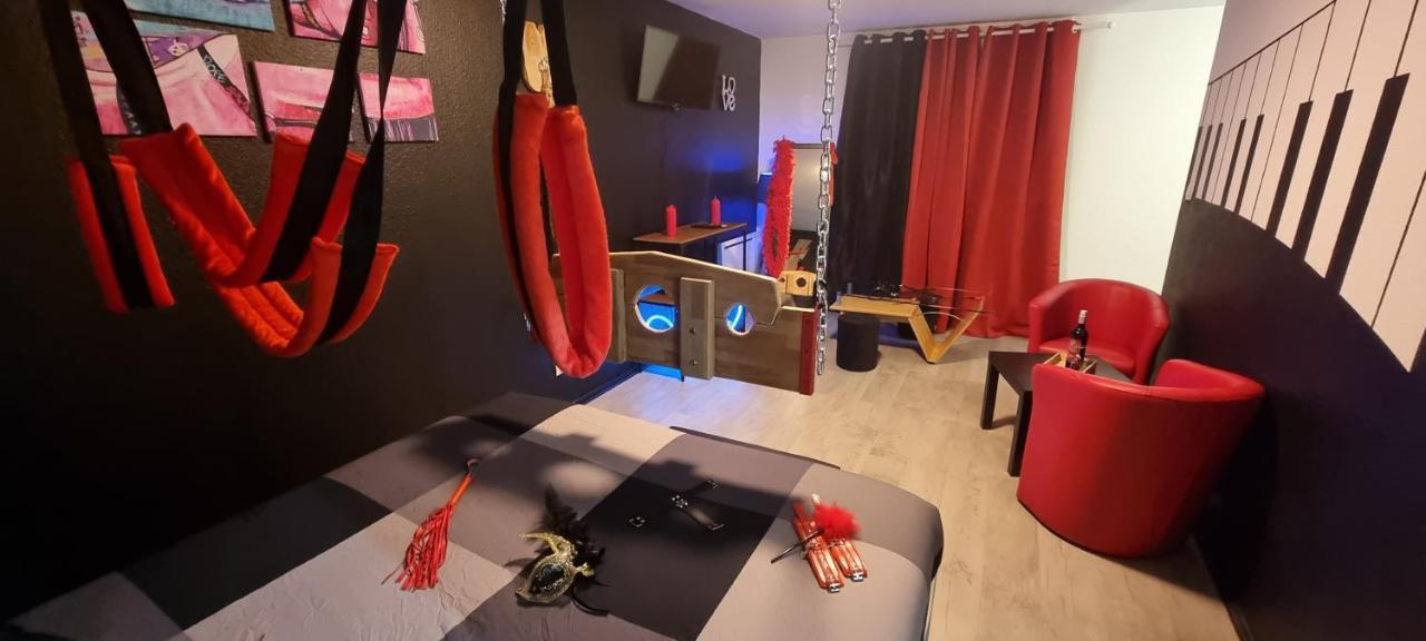 Le Coin Des Desirs Bdsm Appartement Straatsburg Buitenkant foto